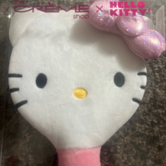 The Crème Shop x Sanrio Hello Kitty - Plush Portable Mirror Limited Edition NEW - Picture 3 of 5